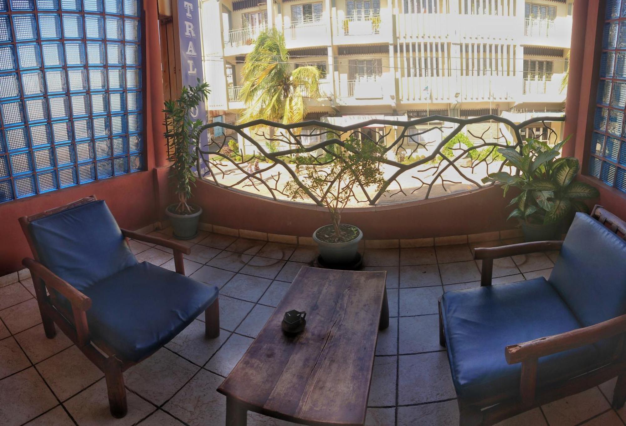 Central Hotel Antsiranana Экстерьер фото
