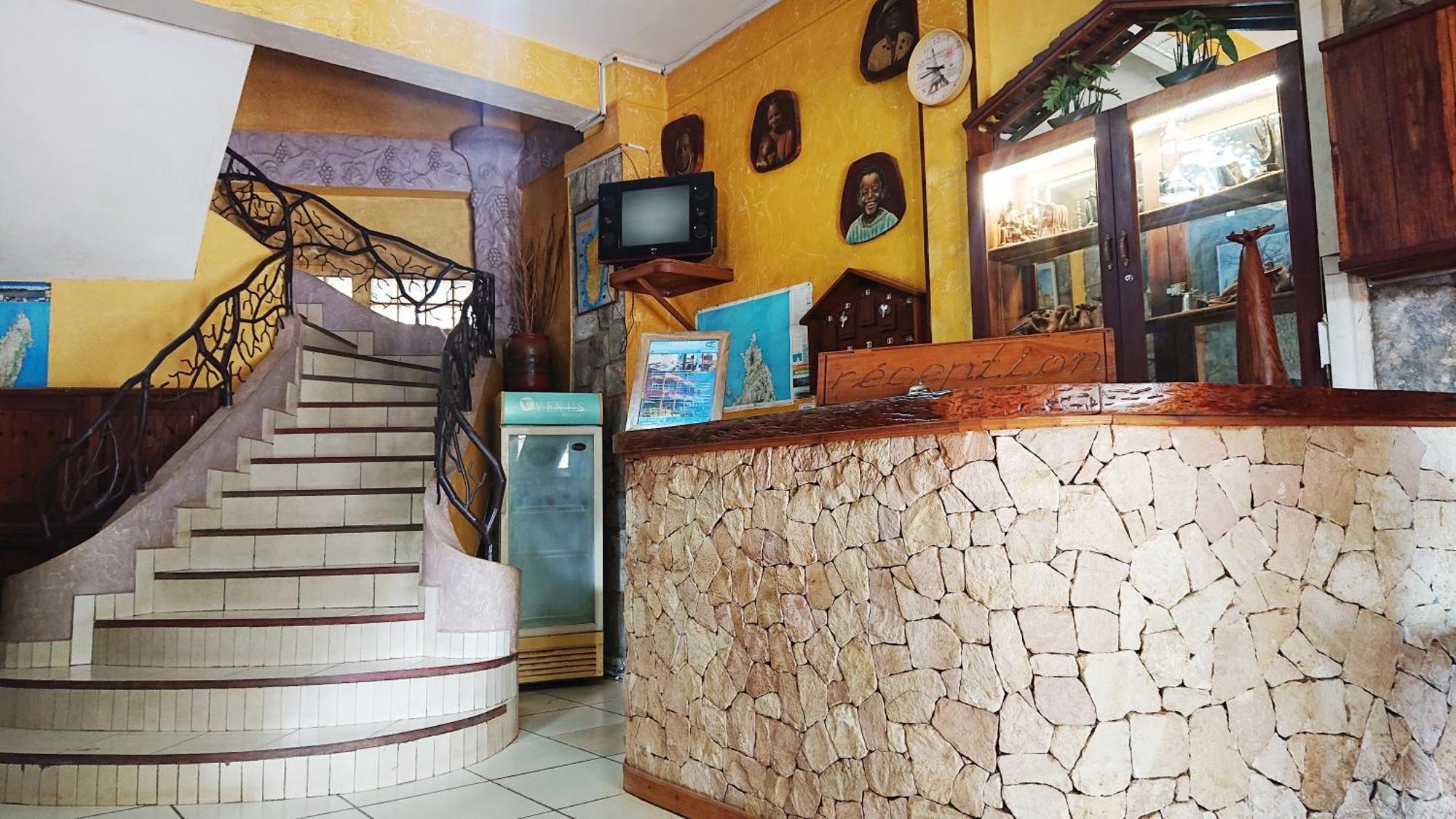Central Hotel Antsiranana Экстерьер фото